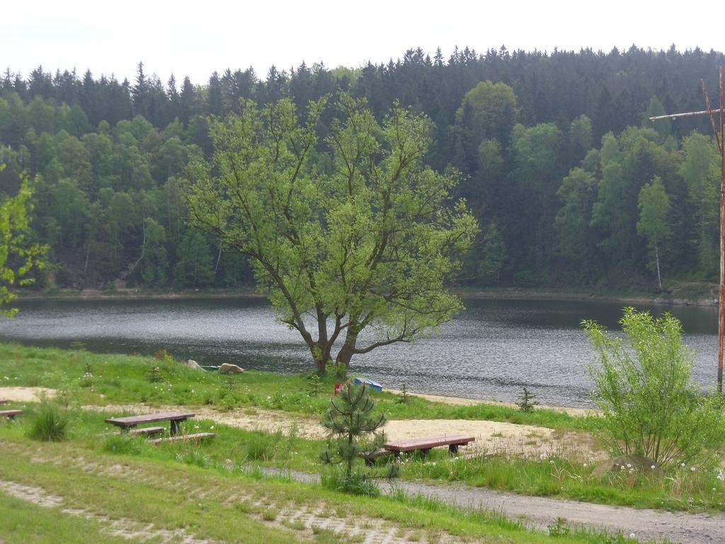 Domki Nad Jeziorem Karlowice Exterior photo